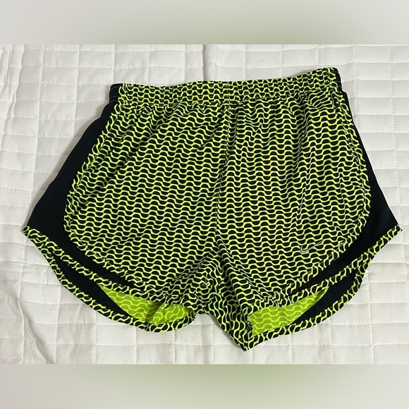 NIKE tempo print dri-fit running shorts neon green yellow &  black Size XS - Picture 1 of 6